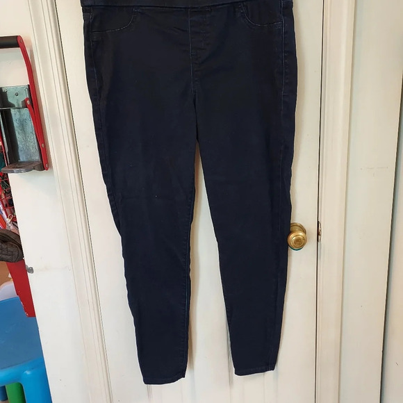Lane Bryant High-Rise Sateen Pull-On Jegging - Dark Rinse Wash Size 18 - Picture 3 of 9